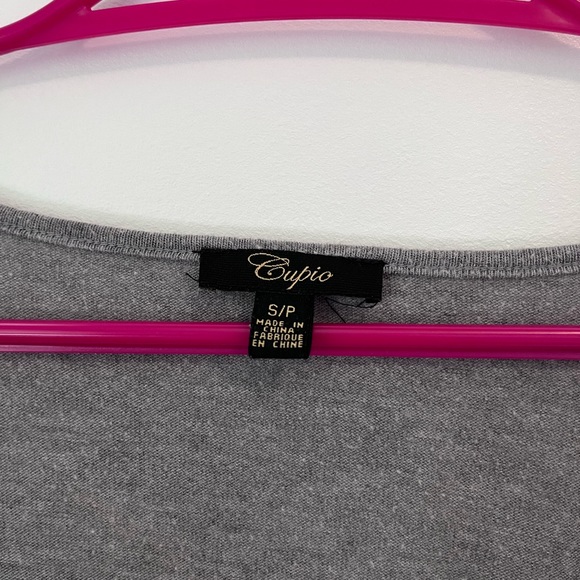 Grey cross top 3 for 30$ - Picture 2 of 3